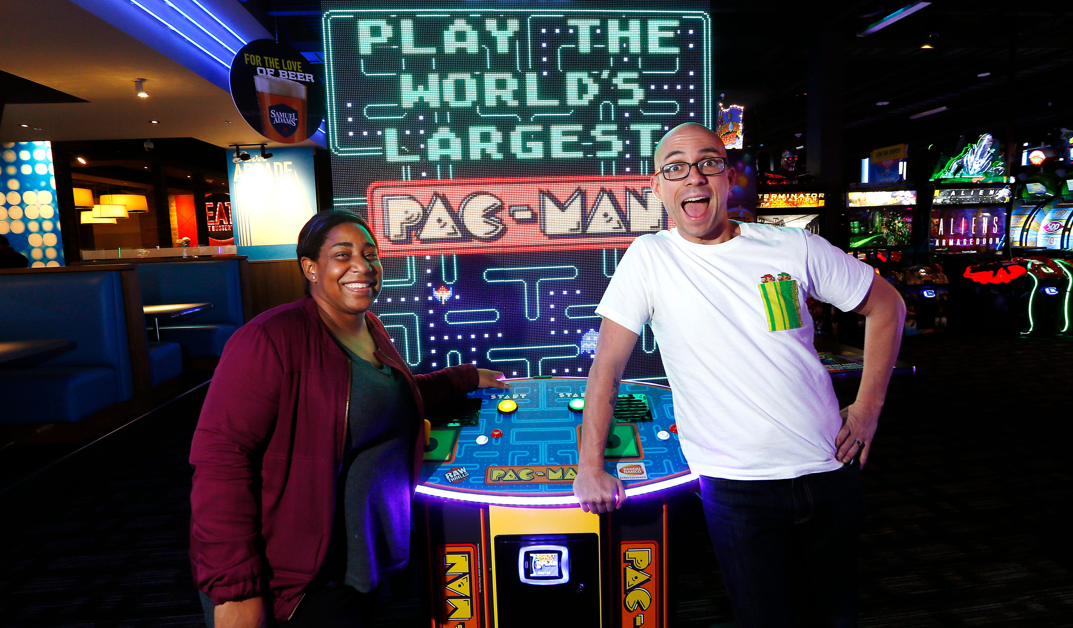 dave and busters pac man